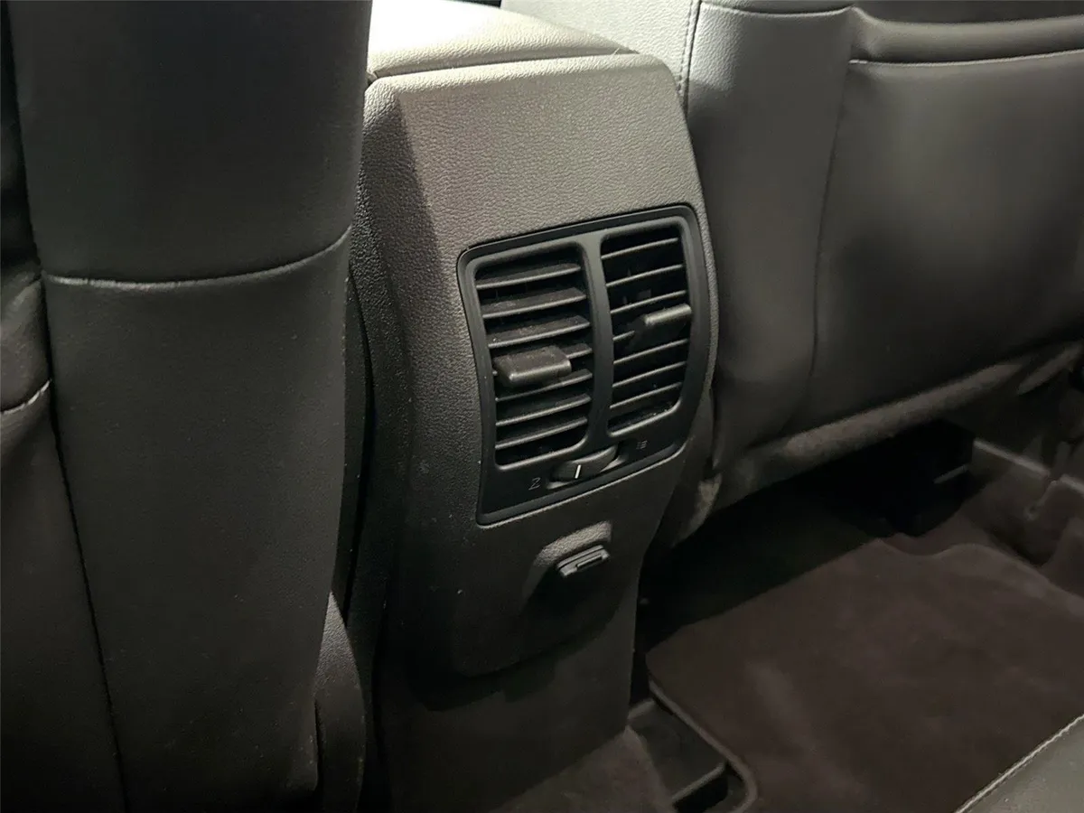 2018 Ford Escape SE thumbnail 33