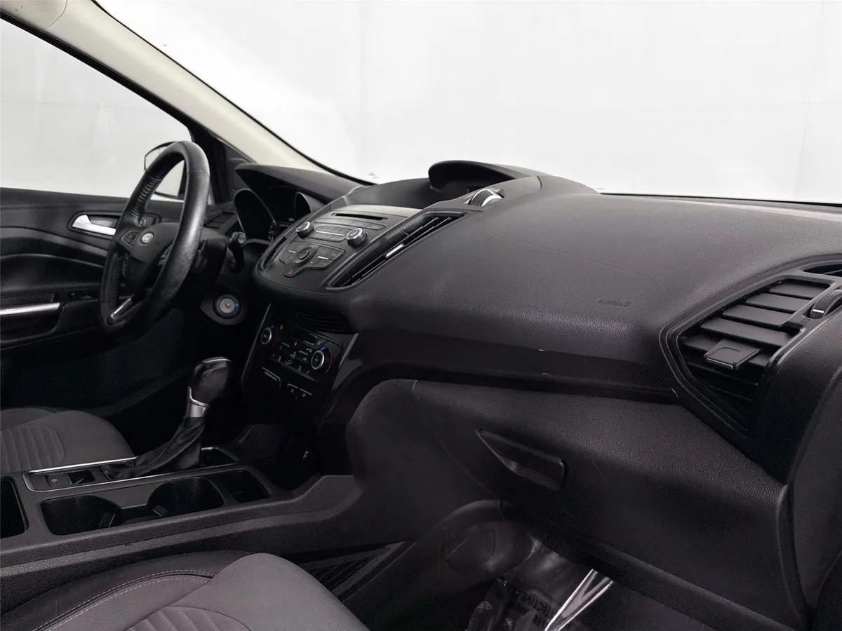 2018 Ford Escape SE thumbnail 40