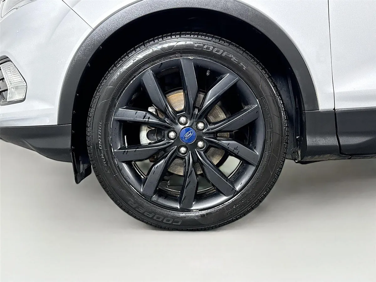 2018 Ford Escape SE thumbnail 42