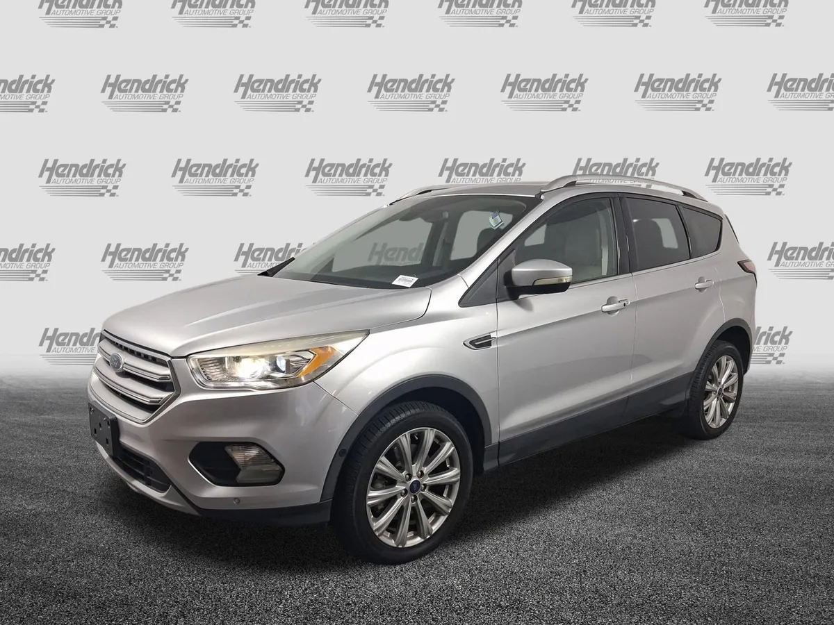 2018 Ford Escape Titanium thumbnail 4