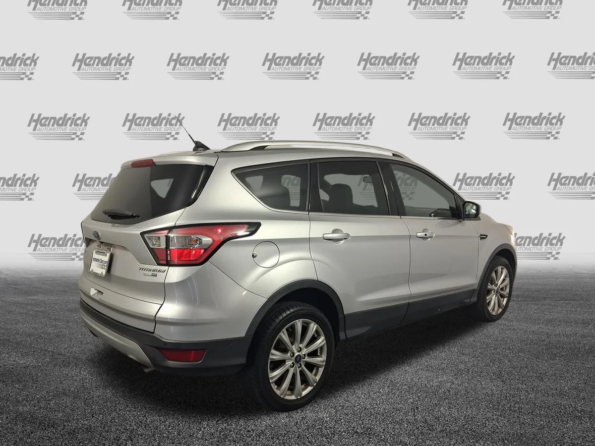 2018 Ford Escape Titanium thumbnail 9