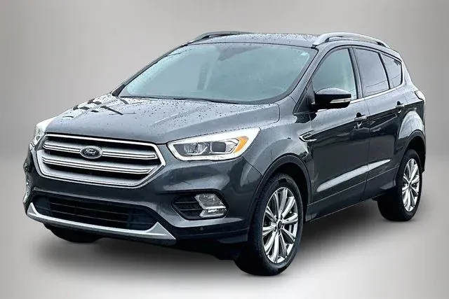 2018 Ford Escape Titanium thumbnail 2