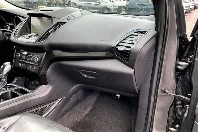 2018 Ford Escape Titanium thumbnail 21