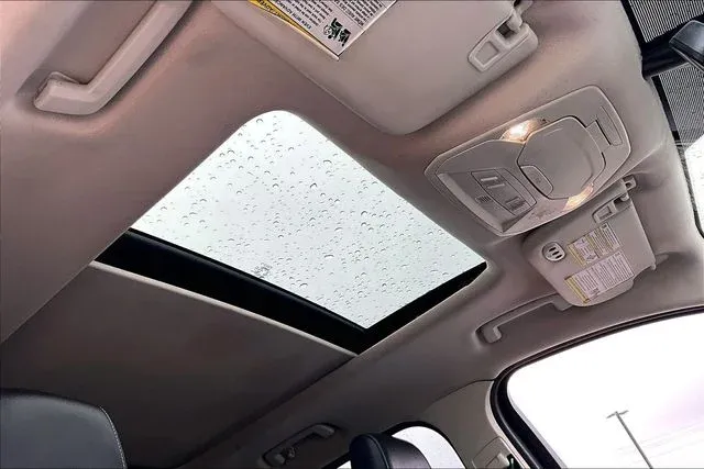 2018 Ford Escape Titanium thumbnail 25