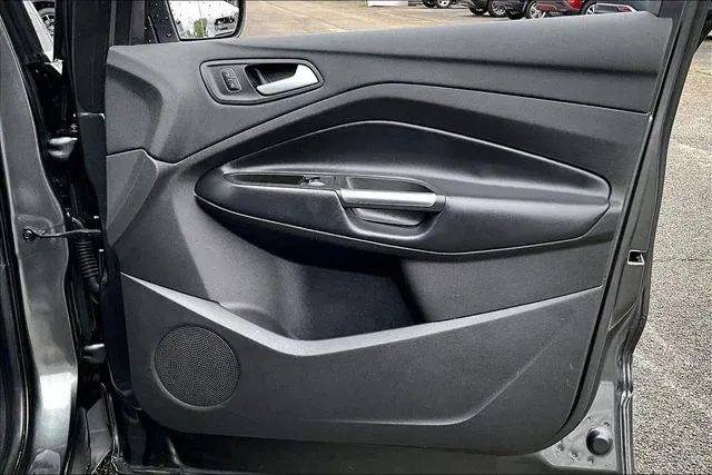 2018 Ford Escape Titanium thumbnail 26