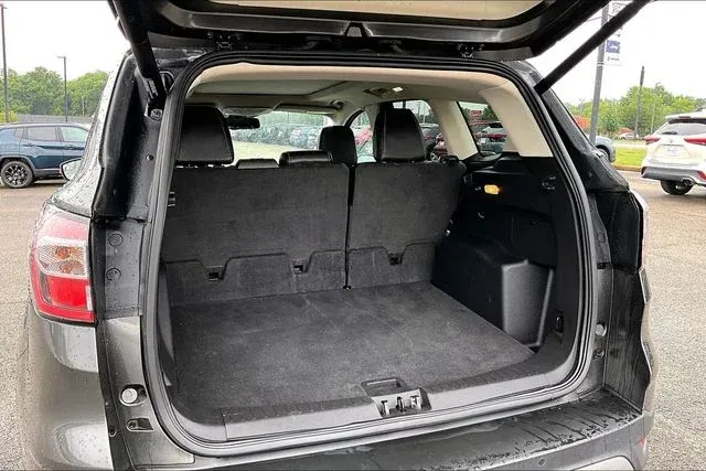 2018 Ford Escape Titanium thumbnail 30