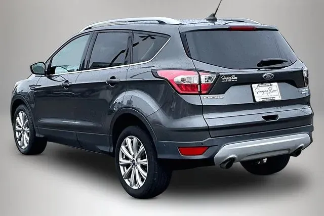 2018 Ford Escape Titanium thumbnail 4