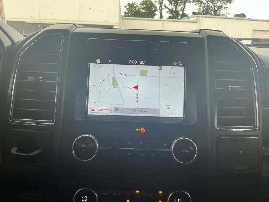 2018 Ford Expedition Max Limited thumbnail 26
