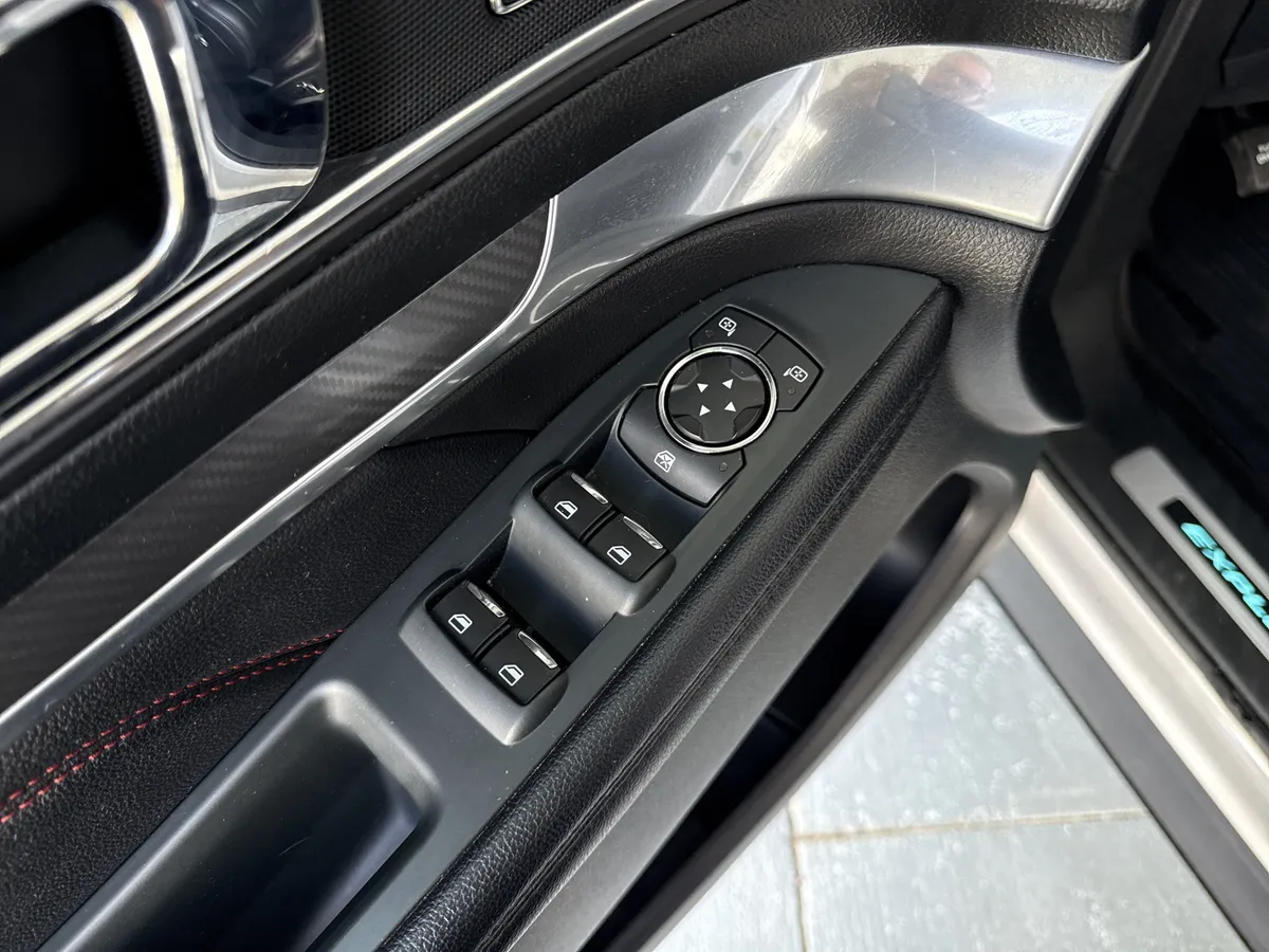 2018 Ford Explorer Sport thumbnail 14