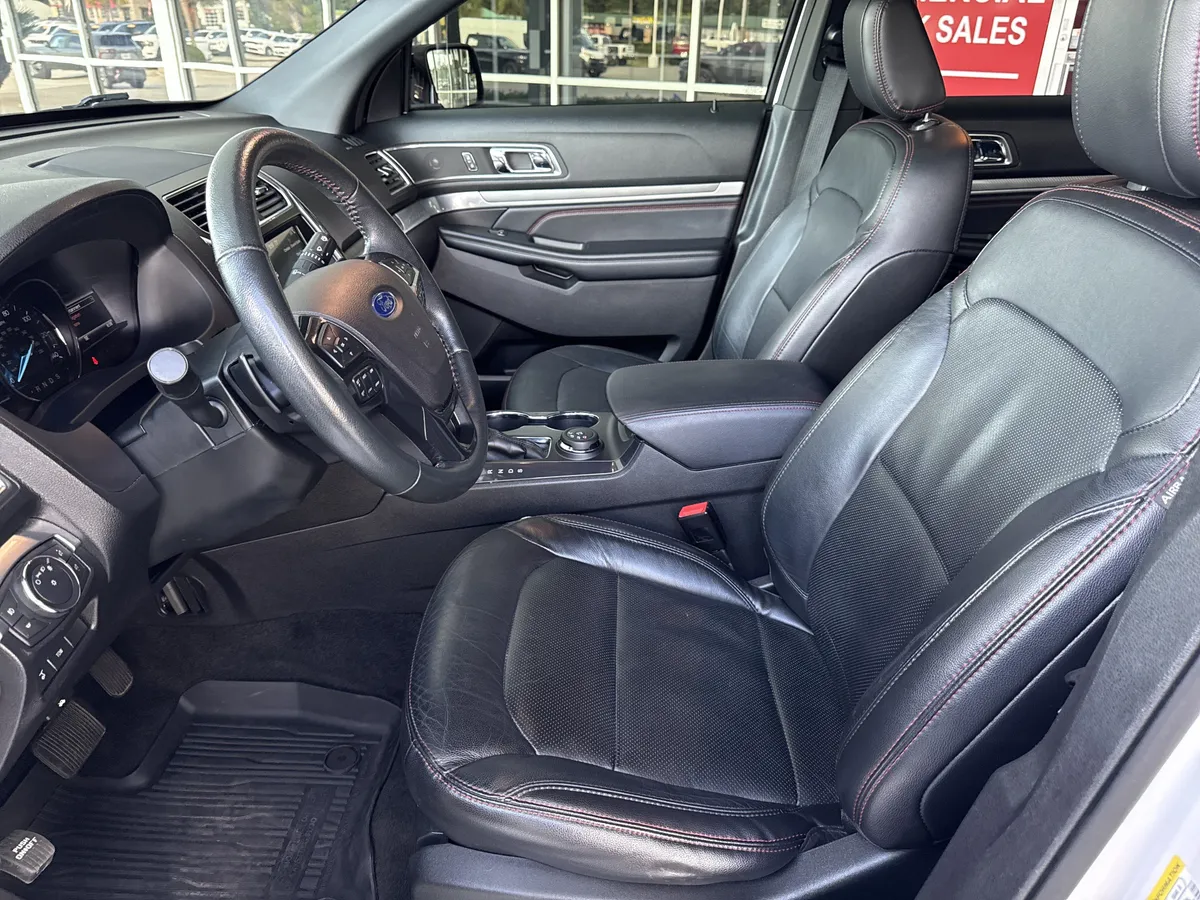 2018 Ford Explorer Sport thumbnail 15
