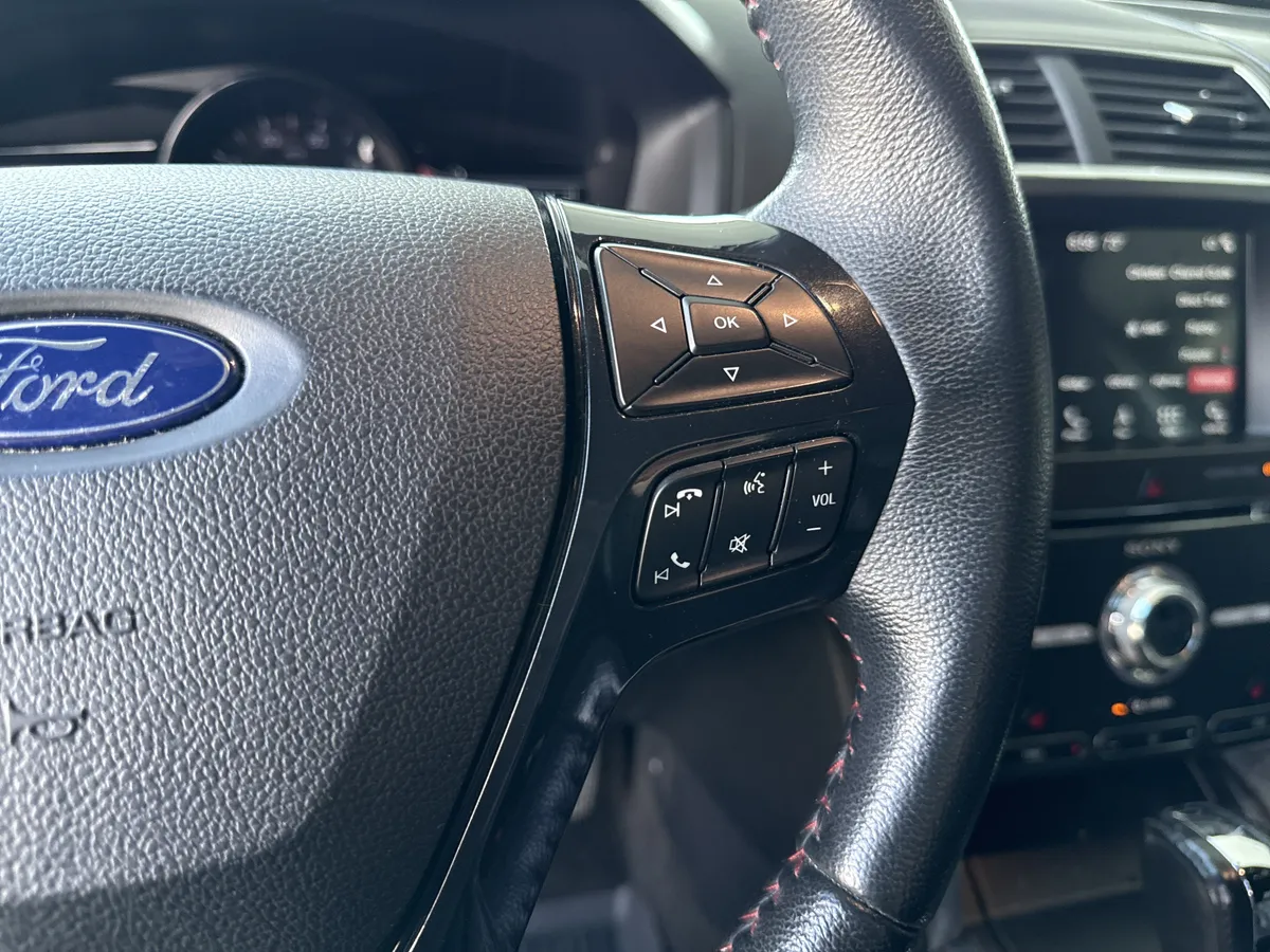 2018 Ford Explorer Sport thumbnail 19