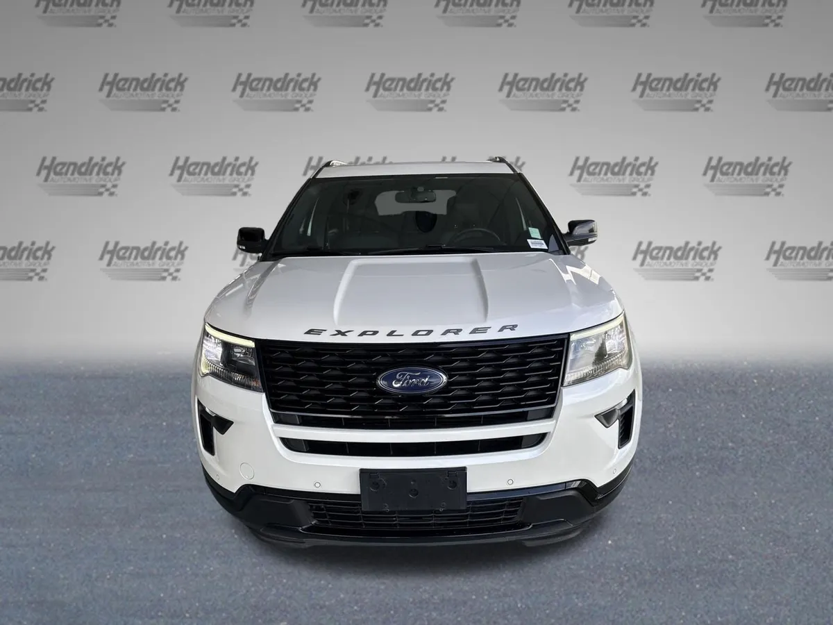 2018 Ford Explorer Sport thumbnail 2