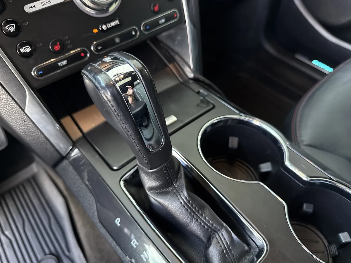 2018 Ford Explorer Sport thumbnail 25