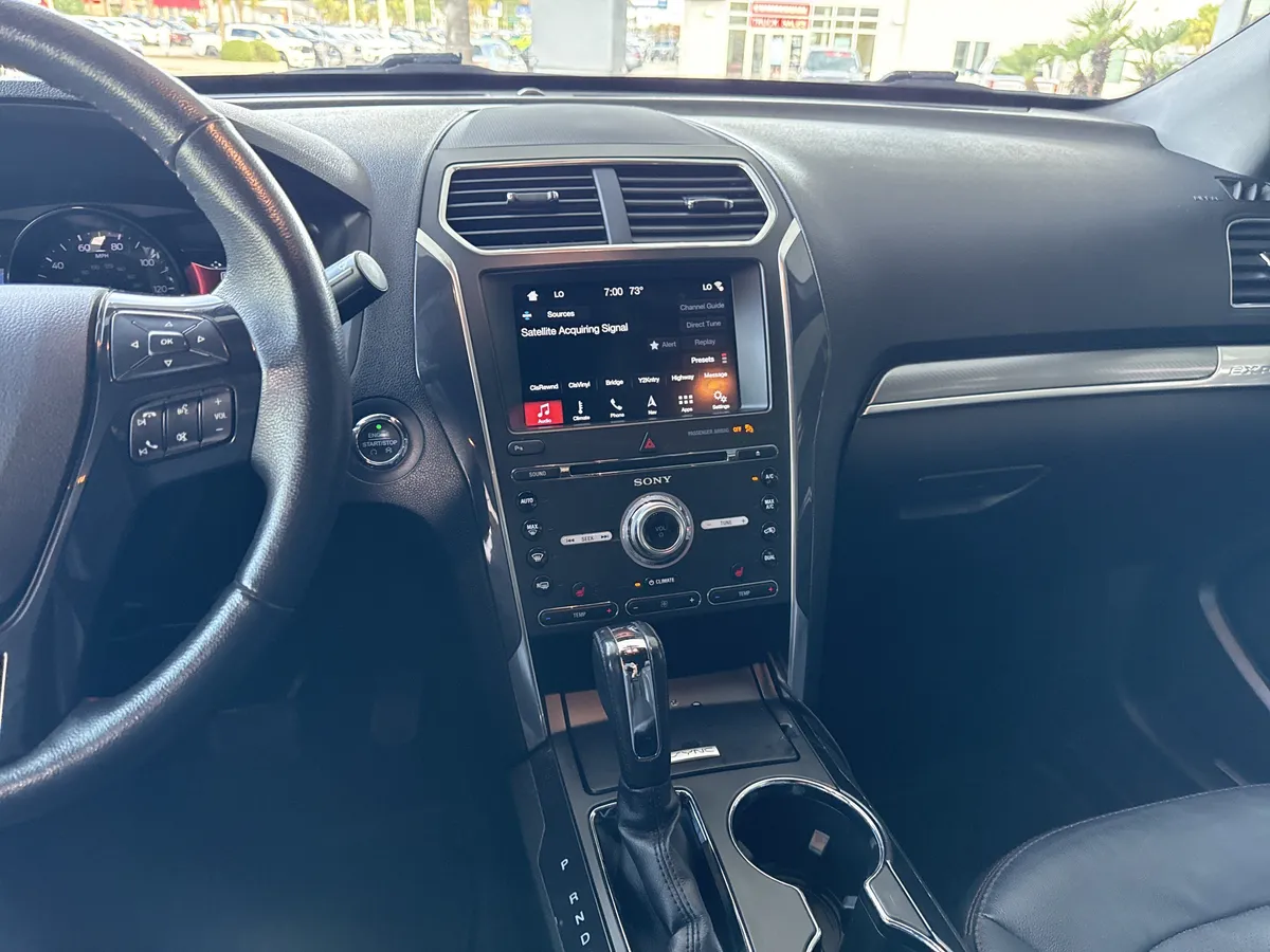 2018 Ford Explorer Sport thumbnail 29