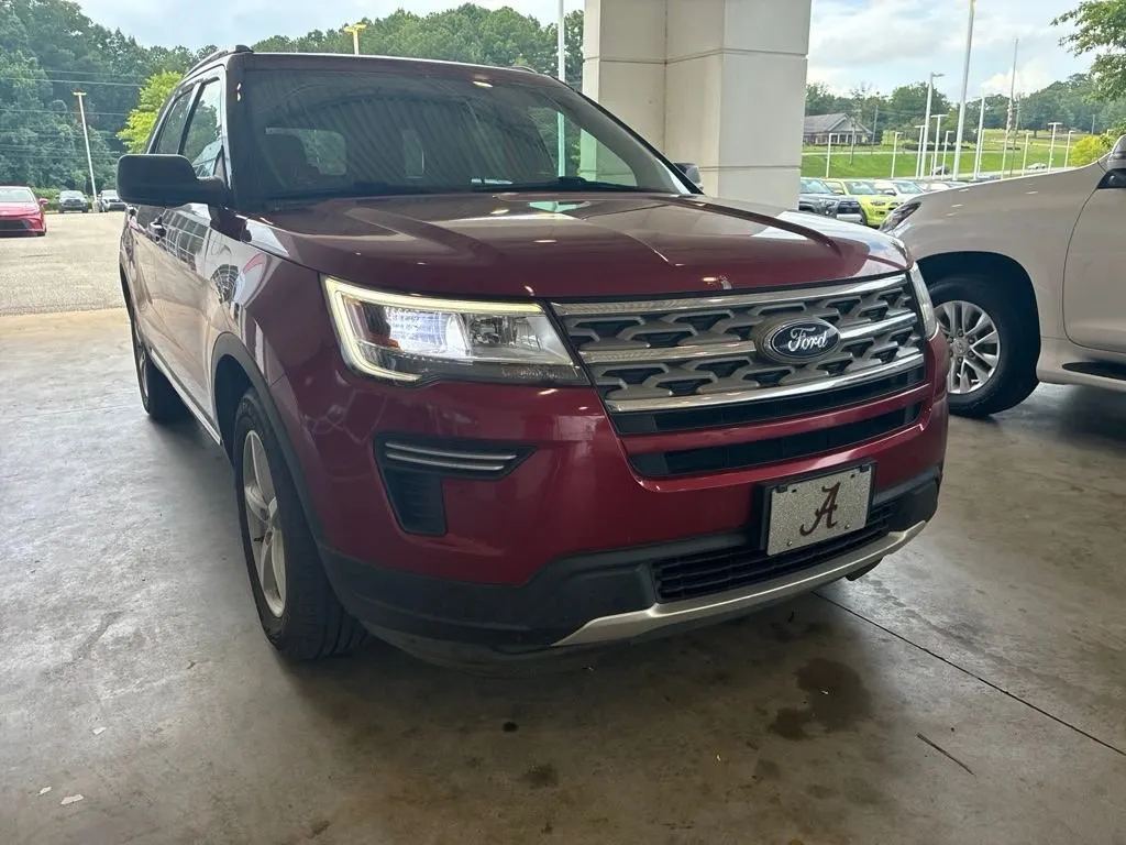 2018 Ford Explorer XLT thumbnail 4