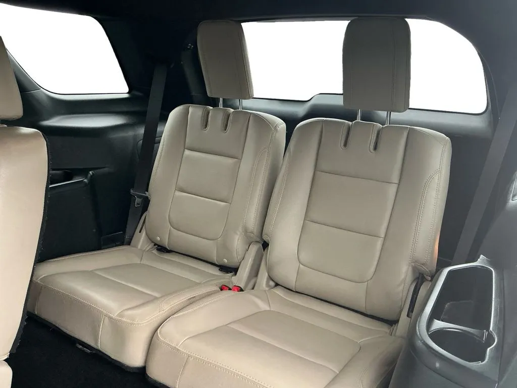 2018 Ford Explorer XLT thumbnail 21