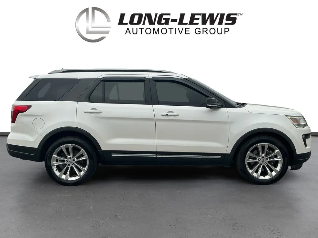 2018 Ford Explorer XLT thumbnail 8