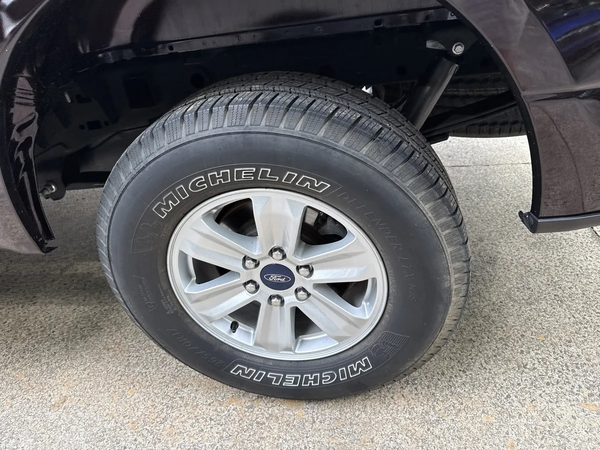 2018 Ford F-150 XLT thumbnail 18