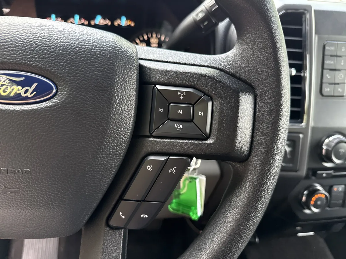 2018 Ford F-150 XLT thumbnail 24