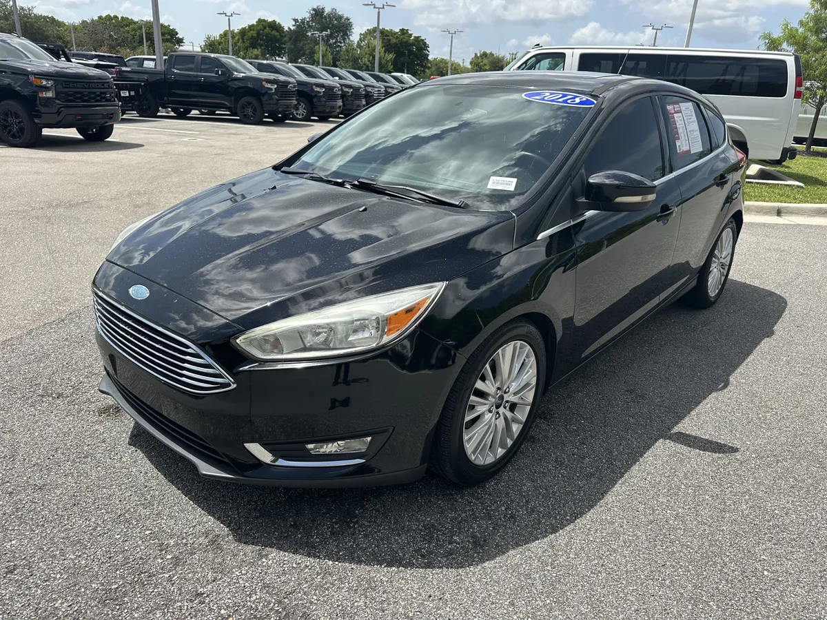 2018 Ford Focus Titanium thumbnail 4