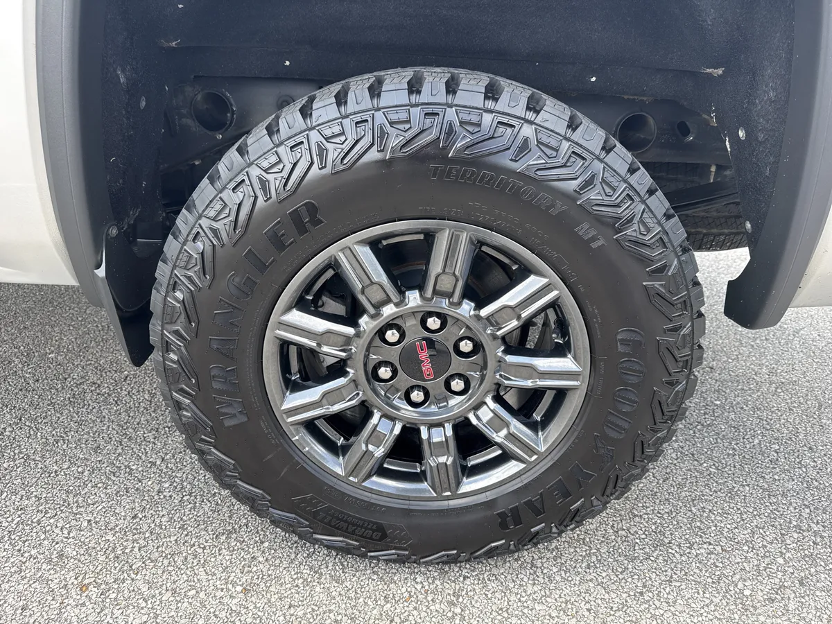2018 GMC Sierra 1500 SLT thumbnail 19