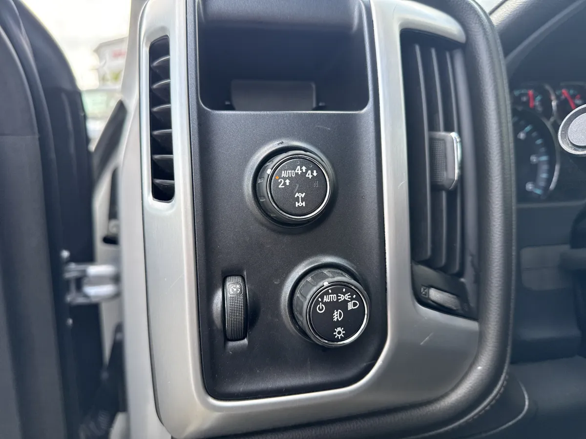 2018 GMC Sierra 1500 SLT thumbnail 30