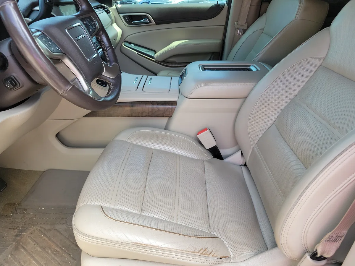 2018 GMC Yukon Denali thumbnail 13