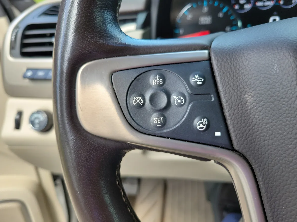2018 GMC Yukon Denali thumbnail 26