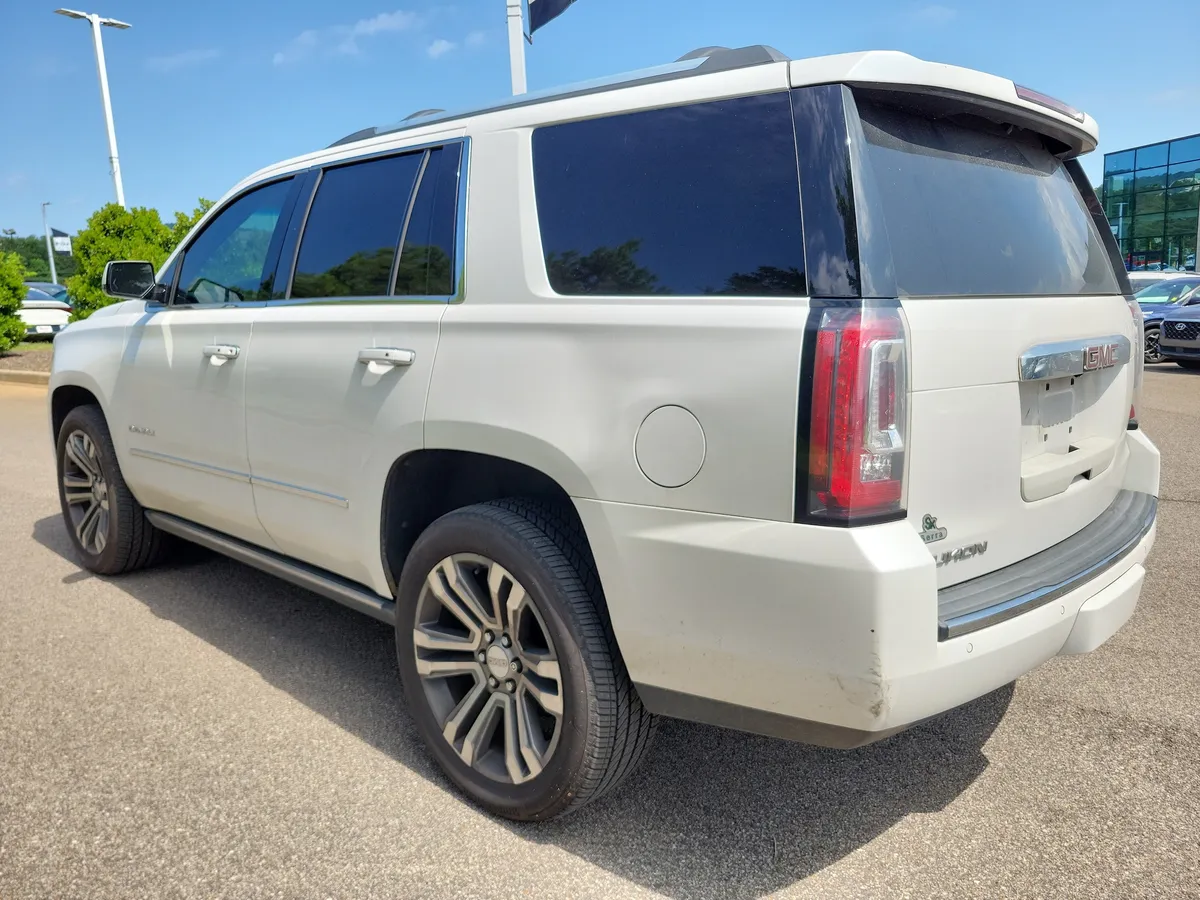 2018 GMC Yukon Denali thumbnail 3
