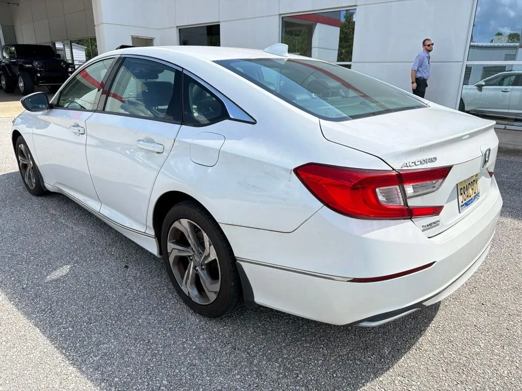 2018 Honda Accord EX thumbnail 2