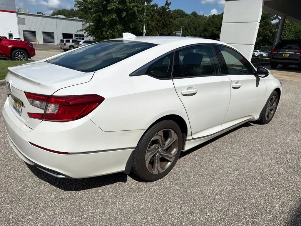 2018 Honda Accord EX thumbnail 3
