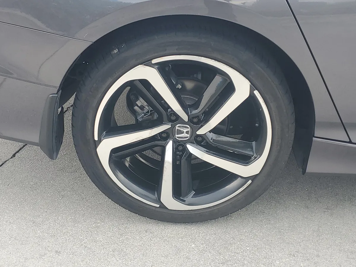 2018 Honda Accord Sedan Sport 1.5T thumbnail 8