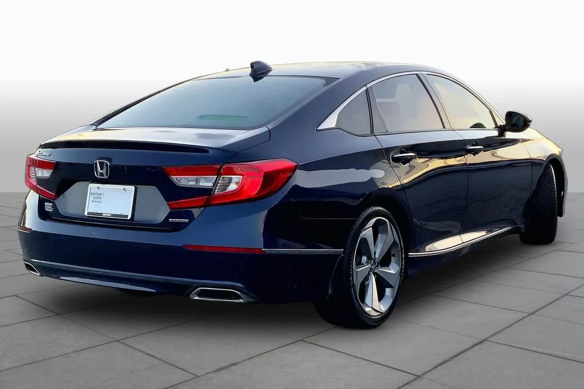 2018 Honda Accord Sedan Touring 1.5T thumbnail 13