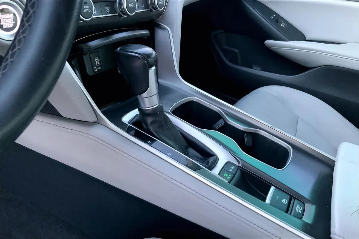2018 Honda Accord Sedan Touring 1.5T thumbnail 16