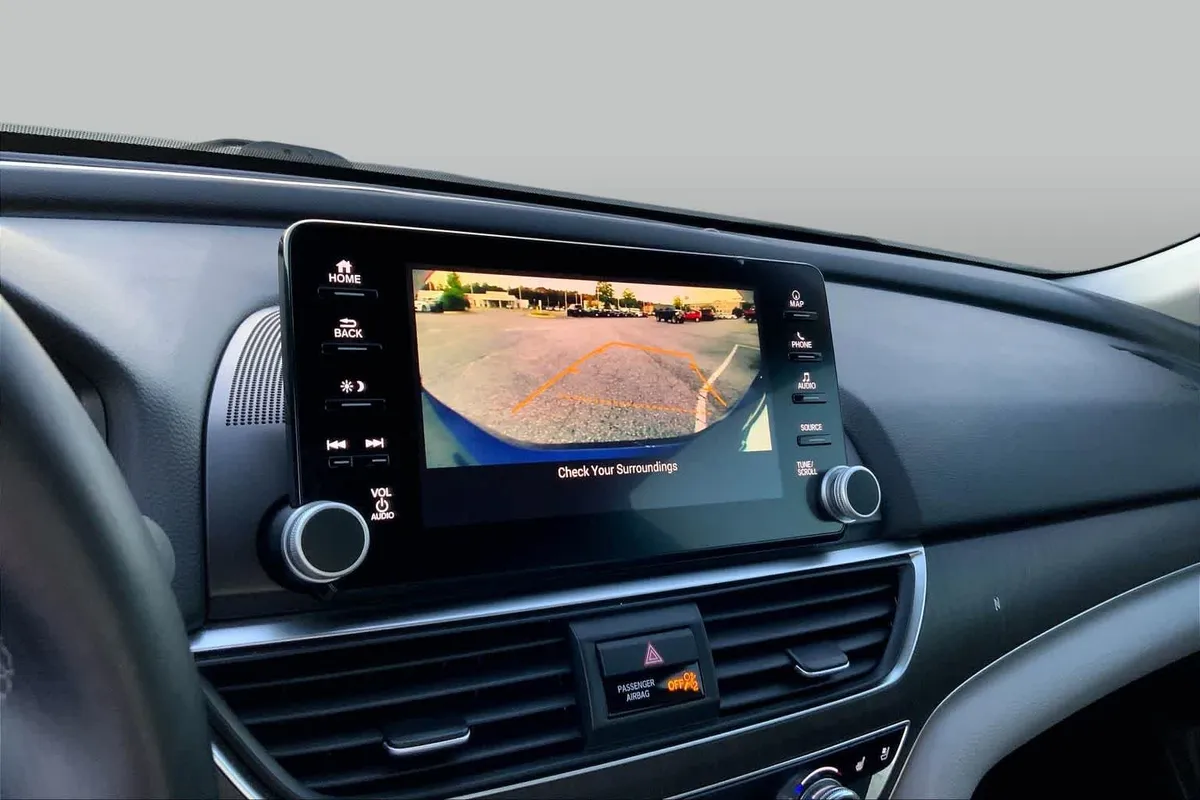 2018 Honda Accord Sedan Touring 1.5T thumbnail 28