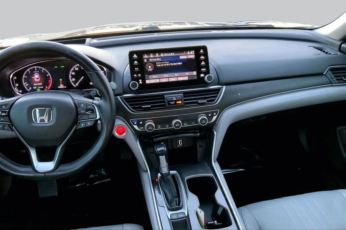 2018 Honda Accord Sedan Touring 1.5T thumbnail 7