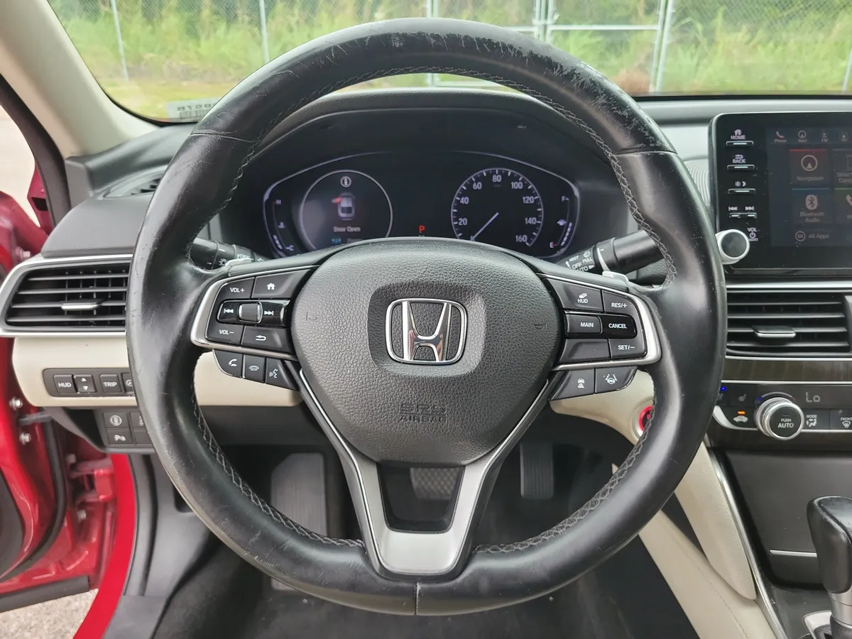 2018 Honda Accord Touring 1.5T thumbnail 17