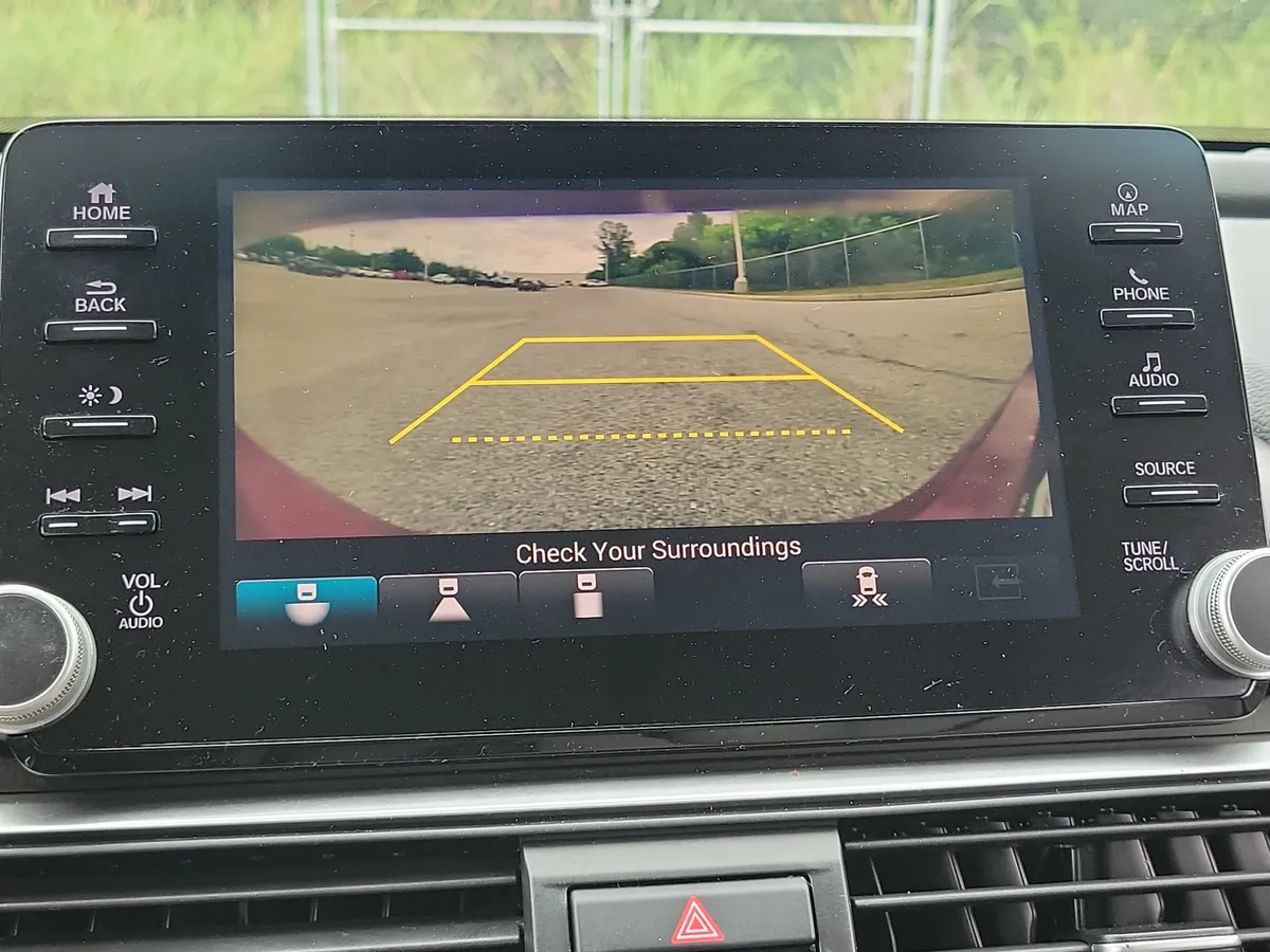 2018 Honda Accord Touring 1.5T thumbnail 23