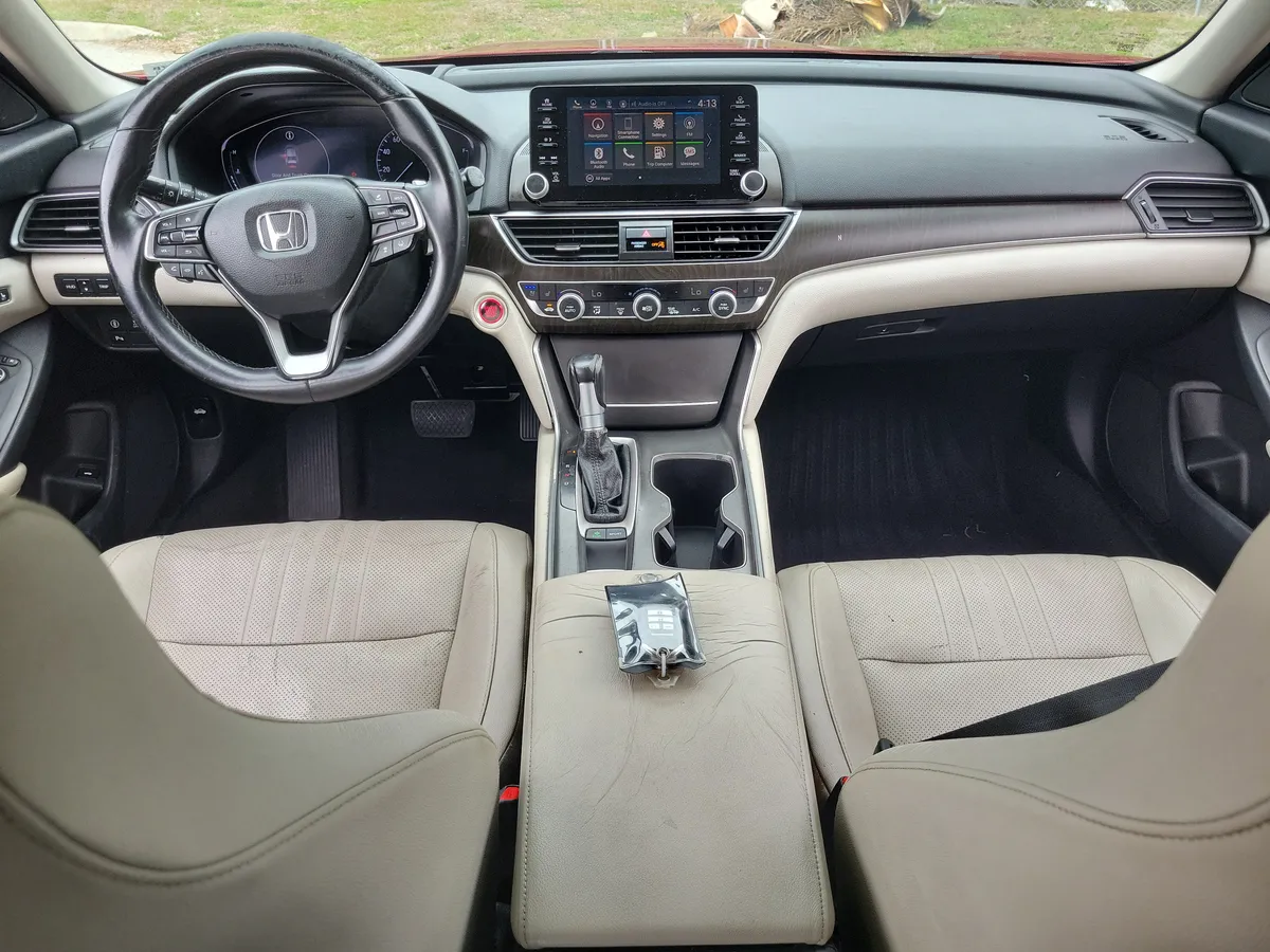 2018 Honda Accord Touring 1.5T thumbnail 27