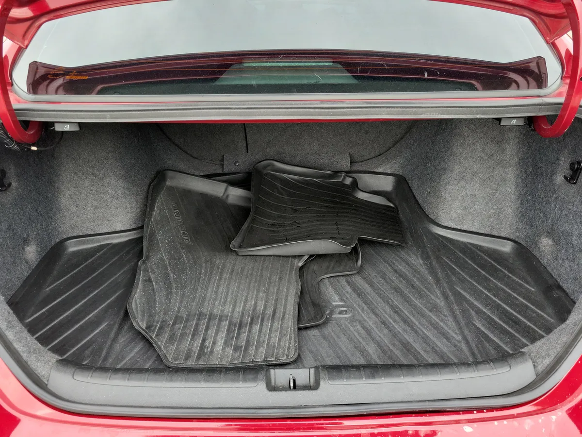 2018 Honda Accord Touring 1.5T thumbnail 30