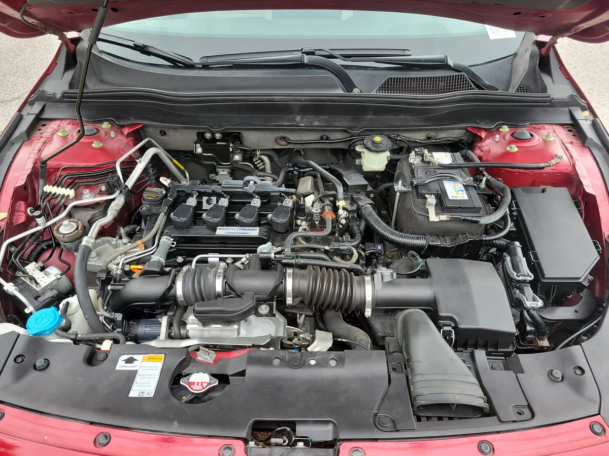2018 Honda Accord Touring 1.5T thumbnail 32