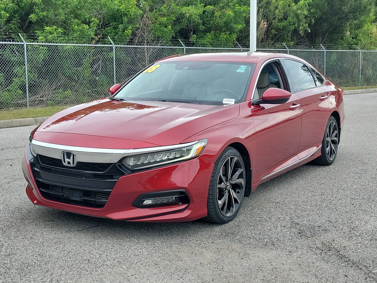 2018 Honda Accord Touring 1.5T thumbnail 4