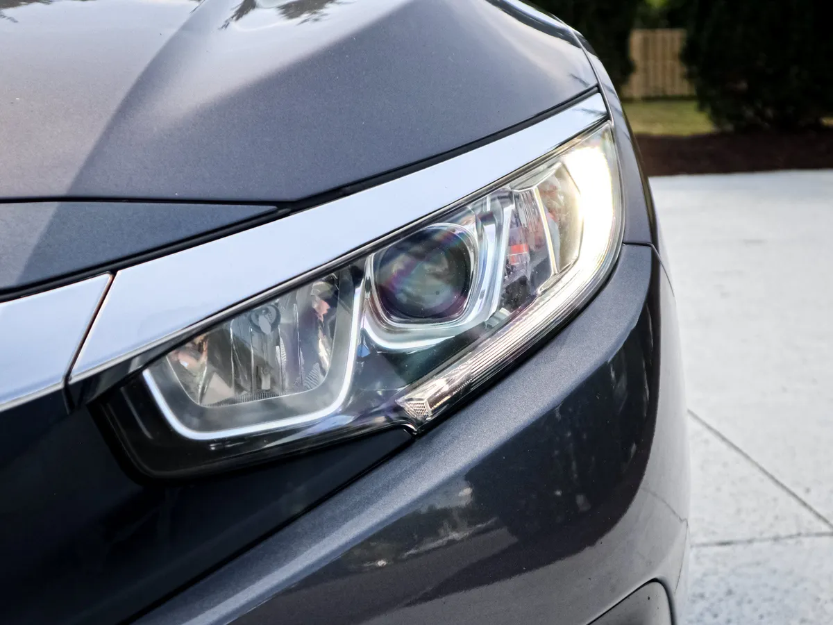 2018 Honda Civic EX thumbnail 5