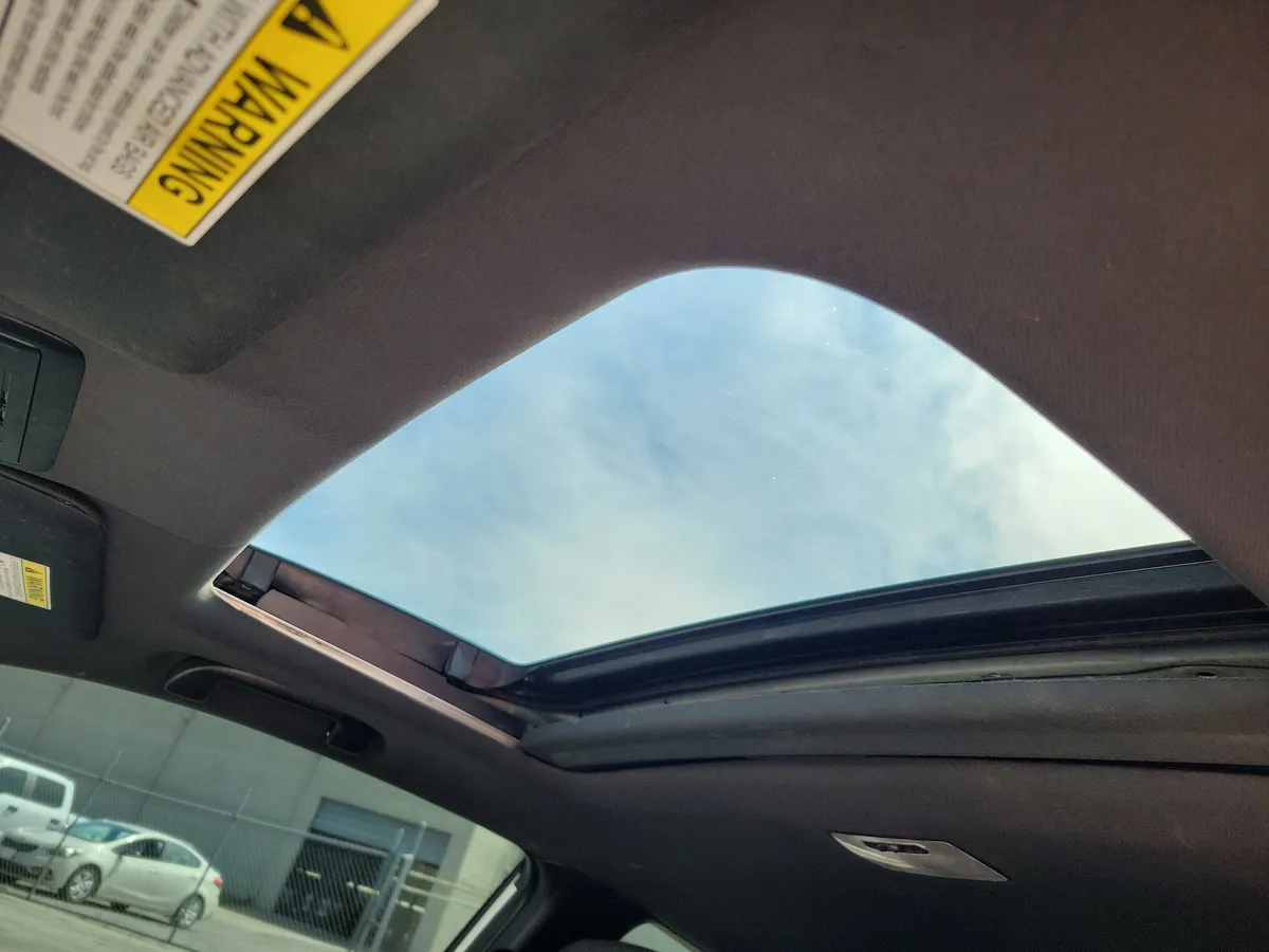 2018 Honda Civic Si thumbnail 3