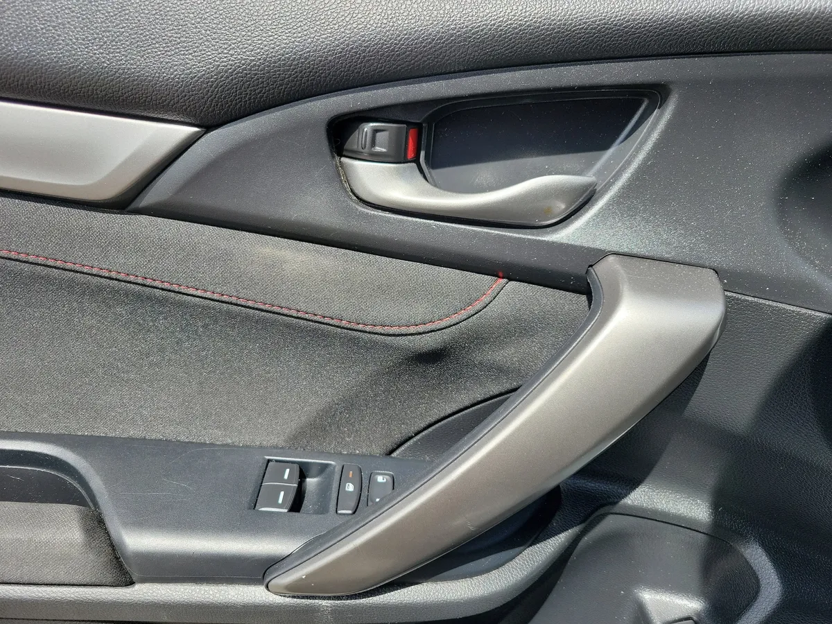 2018 Honda Civic Si thumbnail 8