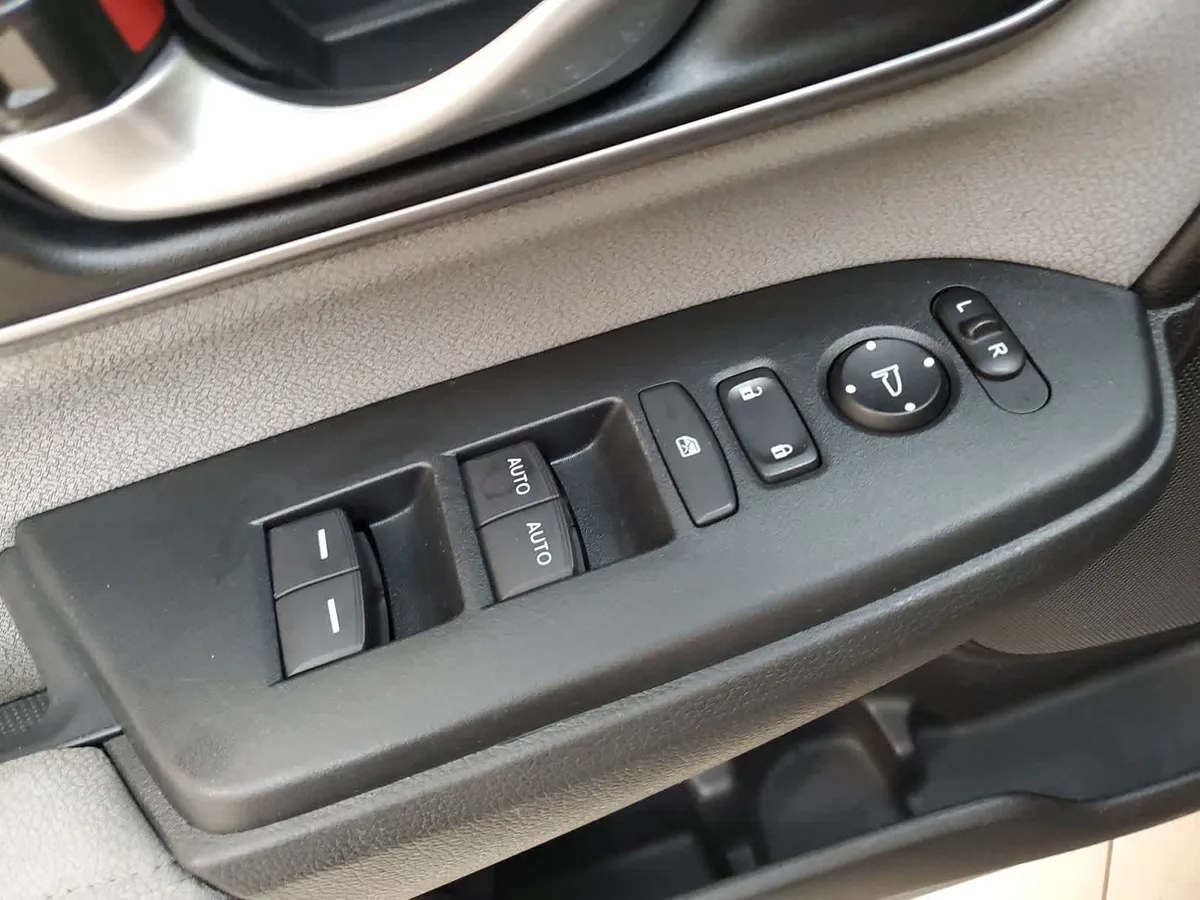 2018 Honda CR-V EX 2WD thumbnail 17