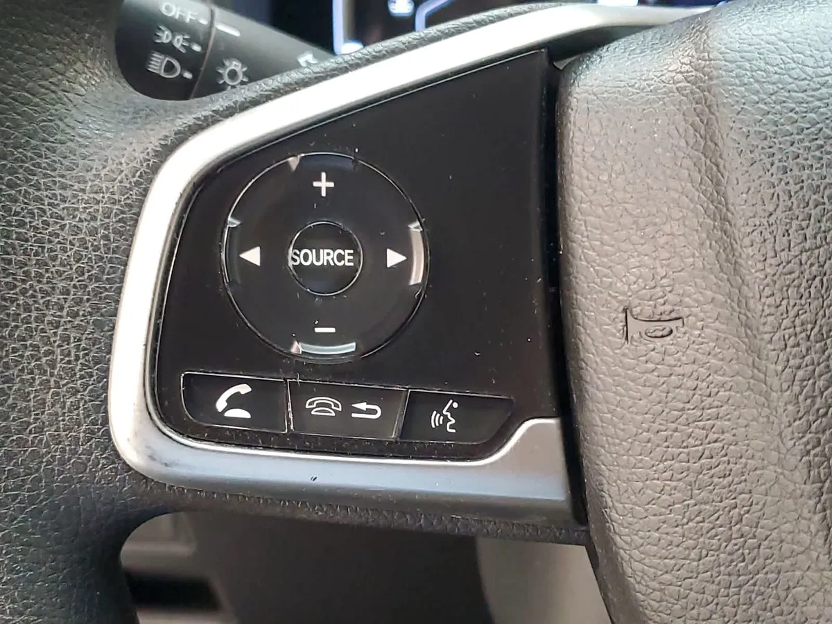 2018 Honda CR-V LX 2WD thumbnail 9