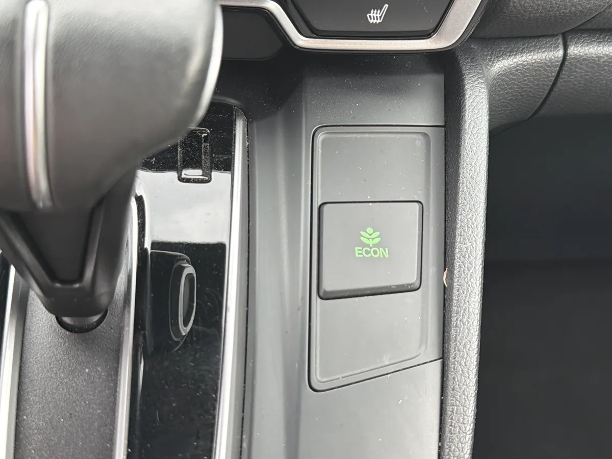 2018 Honda CR-V Touring thumbnail 11
