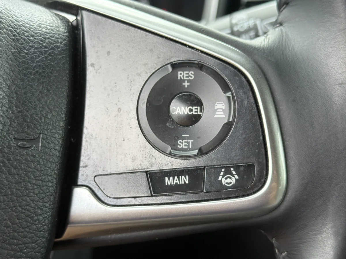 2018 Honda CR-V Touring thumbnail 16