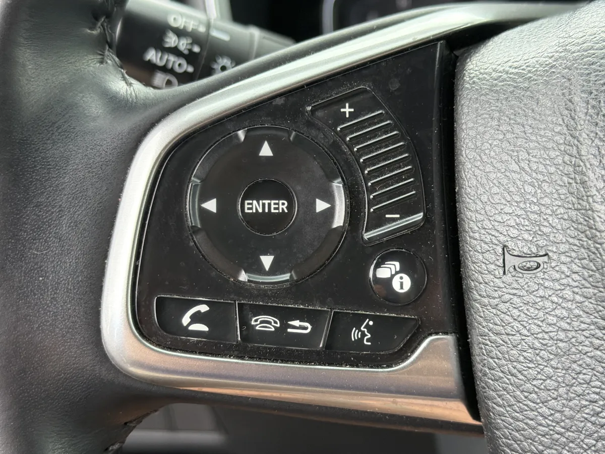 2018 Honda CR-V Touring thumbnail 17